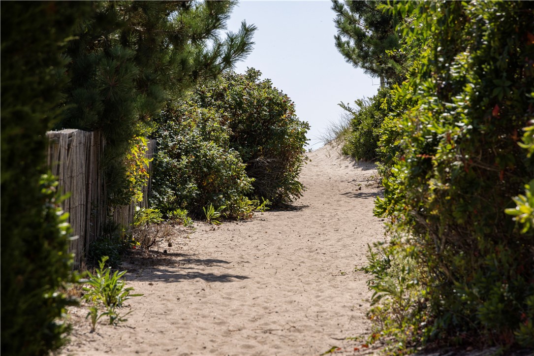 470 Atlantic Avenue Westerly, RI 02891 - Photo 46 of 50