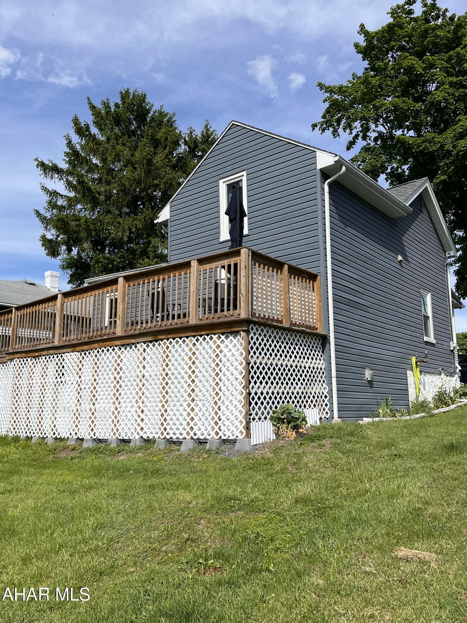 732 Sugar Street Roaring Spring, PA 16673 - Photo 5 of 27