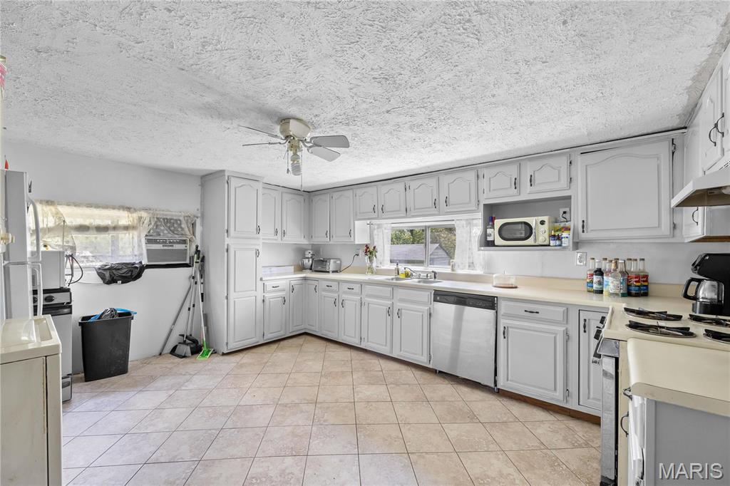 4358 Plattin Road Festus, MO 63028 - Photo 13 of 18