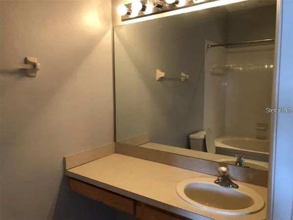$1,945 | 11627 Colony Lake Drive, Tampa, FL 33635