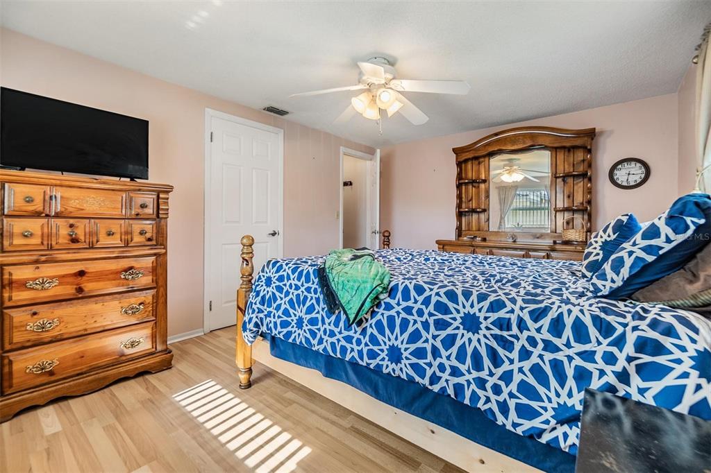 5414 Oceanic Road Holiday, FL 34690 - Photo 18 of 32 Gallery Image 18