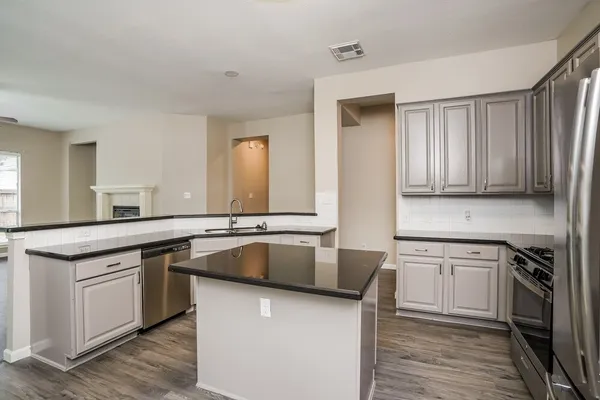 $2,405 | 8911 Cypress Square Drive, Spring, TX 77379