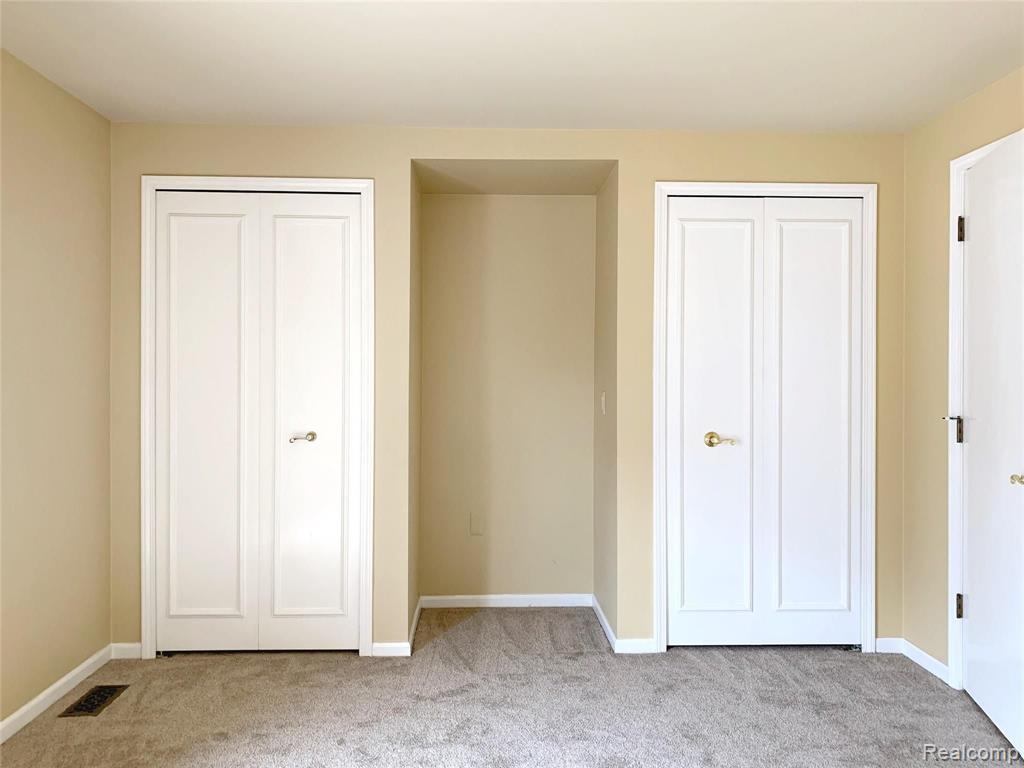 1128 Timberview Trail Bloomfield Hills, MI 48304 - Photo 17 of 31