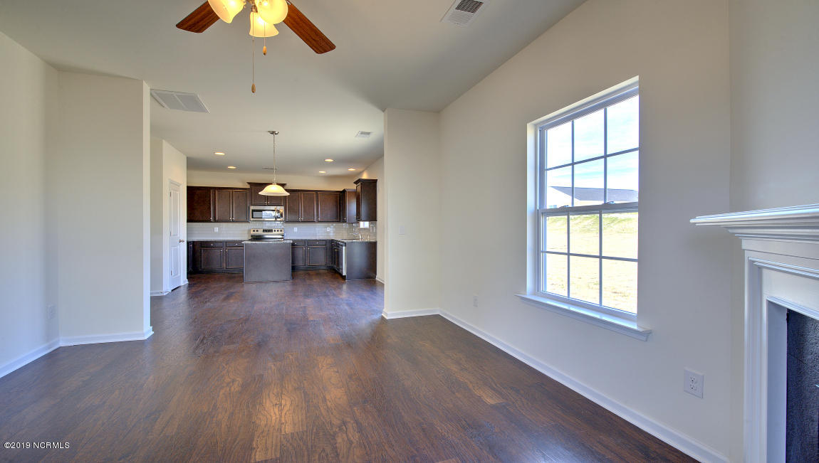306 Frida Road New Bern, NC 28560 - Photo 3 of 16 Hamilton Breakfast area