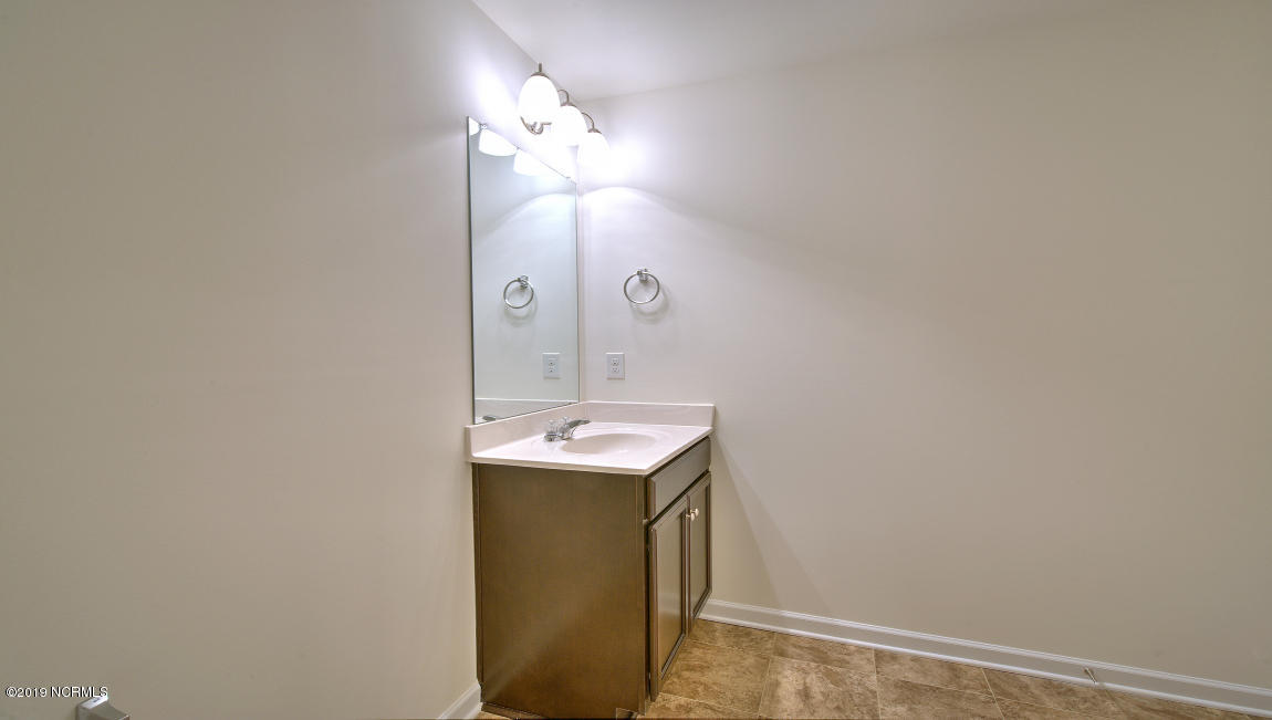 306 Frida Road New Bern, NC 28560 - Photo 7 of 16 Hamilton Bath