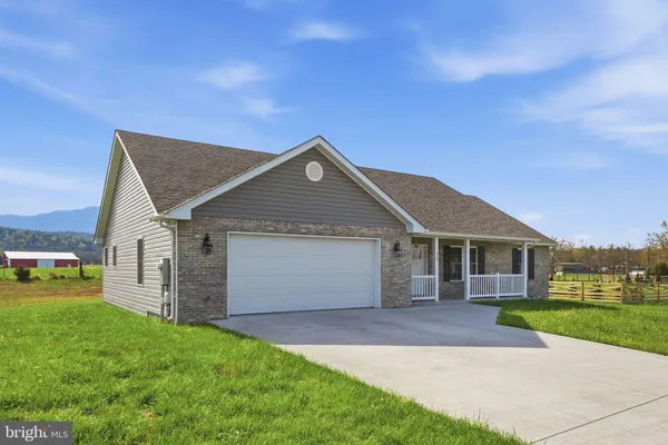 $419,000 | 133 Arthur Lane, Luray, VA 22835