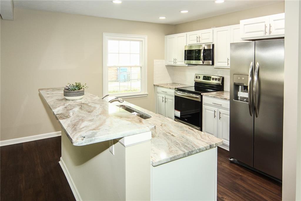 4902 Alameda Road Indianapolis, IN 46228 - Photo 8 of 27 Gallery Image 8