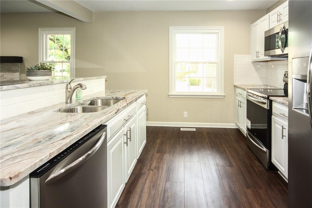 4902 Alameda Road Indianapolis, IN 46228 - Photo 10 of 27 Gallery Image 10
