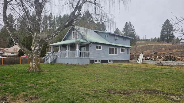 $375,000 | 1600 Highway 6, Potlatch, ID 83855