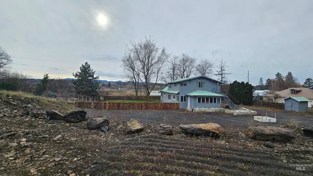 $385,000 | 1600 Highway 6, Potlatch, ID 83855