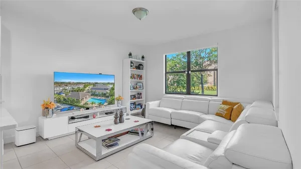 $3,600 | 304 Northwest 36th Avenue, Pompano Beach, FL 33069
