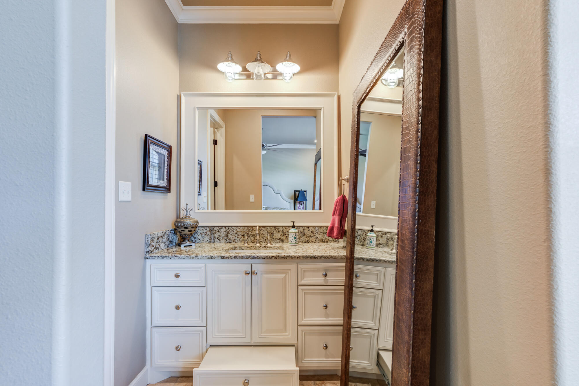 3803 113th Street Lubbock, TX 79423 - Photo 43 of 110 3803-113th-St_Lubbock-TX_14_Bathroom-3