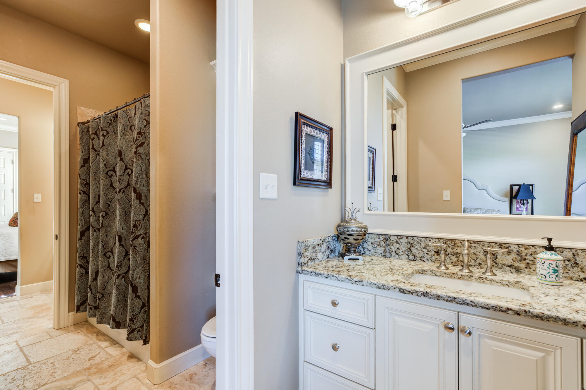 3803 113th Street Lubbock, TX 79423 - Photo 44 of 110 3803-113th-St_Lubbock-TX_15_Bathroom-3