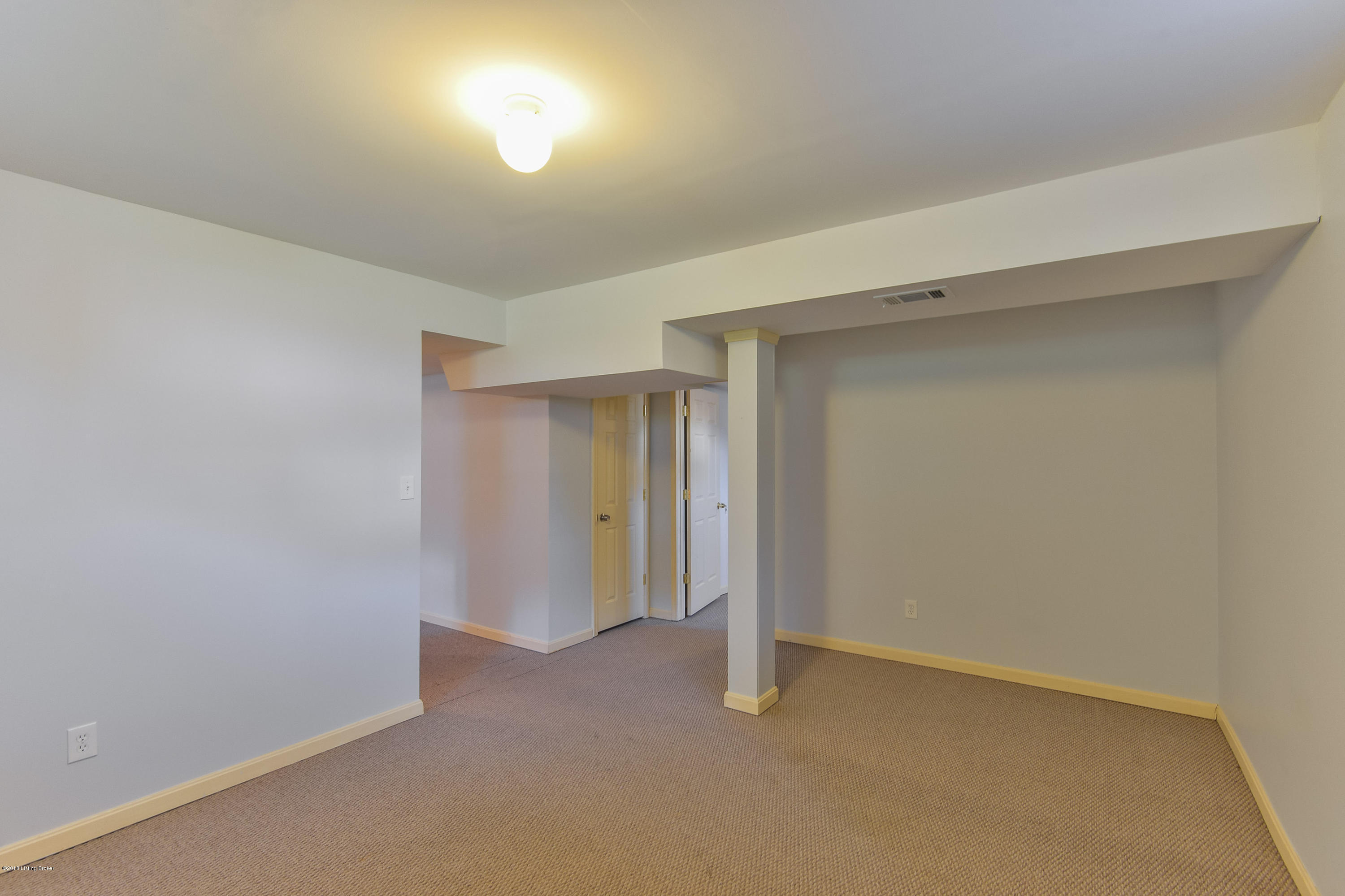 205 Pepperbush Road Louisville, KY 40207 - Photo 37 of 50 51 LSIR 20180315 5635