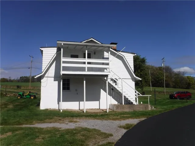 $800 | 358 Harpers Ferry Road, Beaver Falls, PA 15010