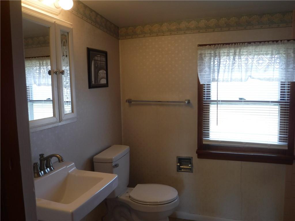 358 Harpers Ferry Road Beaver Falls, PA 15010 - Photo 9 of 24