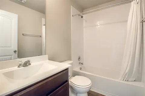 $1,700 | 102 Sulphur River Loop, Hutto, TX 78634