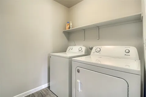 $1,700 | 102 Sulphur River Loop, Hutto, TX 78634