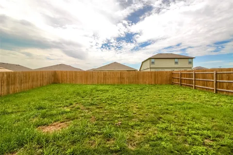 $1,700 | 102 Sulphur River Loop, Hutto, TX 78634