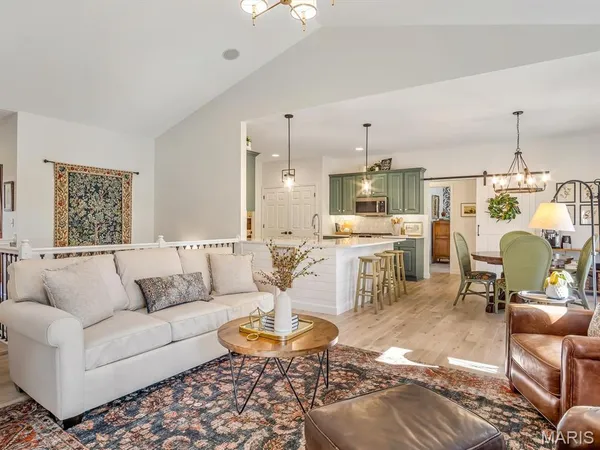 $525,000 | 405 Wolfpass Drive, O'Fallon, IL 62269