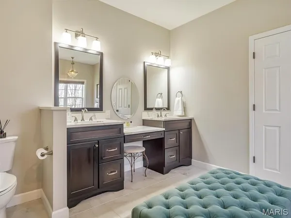 $525,000 | 405 Wolfpass Drive, O'Fallon, IL 62269
