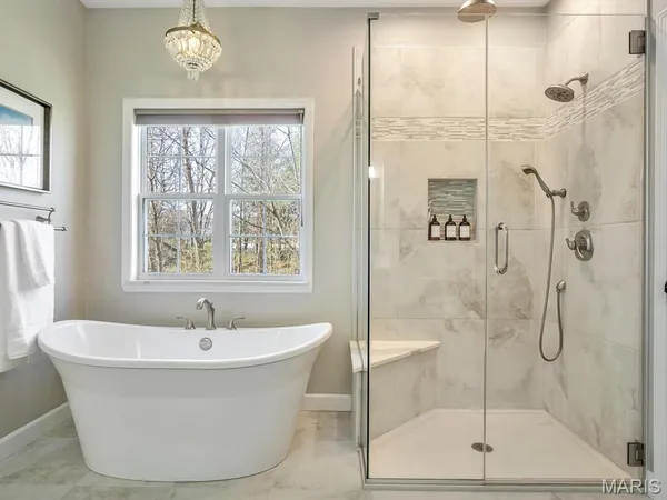 $525,000 | 405 Wolfpass Drive, O'Fallon, IL 62269