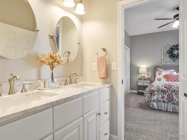 $525,000 | 405 Wolfpass Drive, O'Fallon, IL 62269