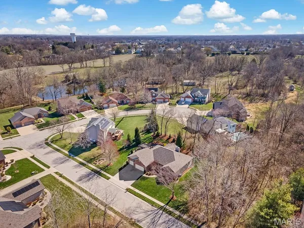 $525,000 | 405 Wolfpass Drive, O'Fallon, IL 62269