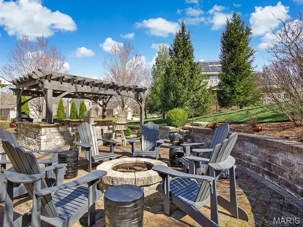 $525,000 | 405 Wolfpass Drive, O'Fallon, IL 62269