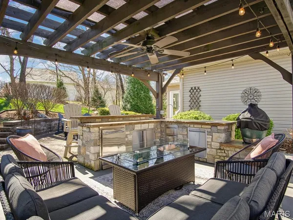 $525,000 | 405 Wolfpass Drive, O'Fallon, IL 62269