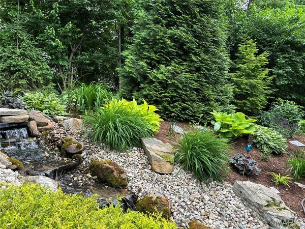 $525,000 | 405 Wolfpass Drive, O'Fallon, IL 62269