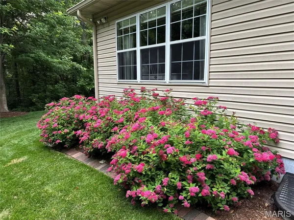 $525,000 | 405 Wolfpass Drive, O'Fallon, IL 62269