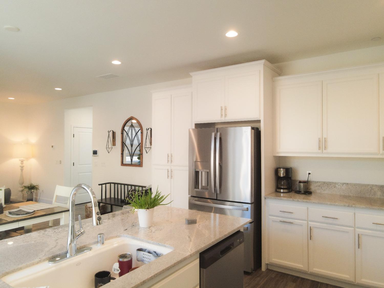 4545 Hillside Road Madera, CA 93636 - Photo 11 of 57 Gallery Image 11