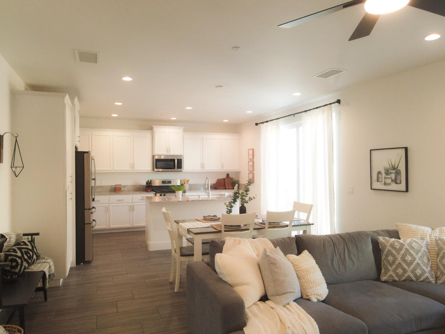 4545 Hillside Road Madera, CA 93636 - Photo 12 of 57 Gallery Image 12