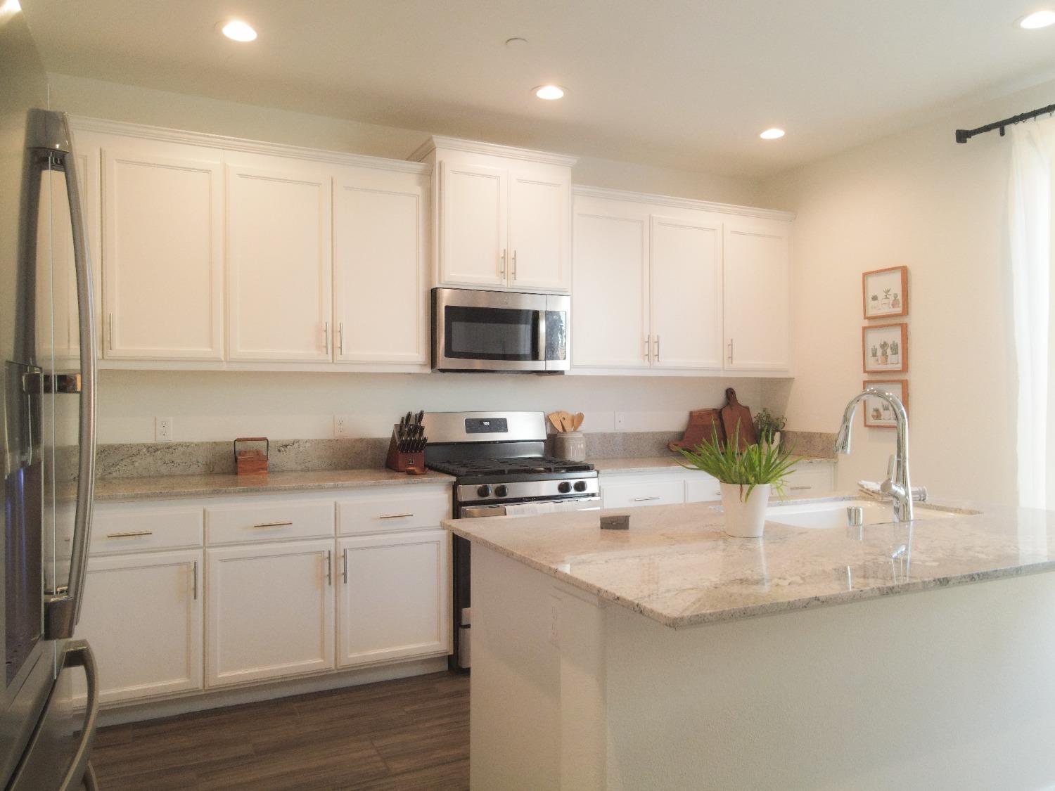 4545 Hillside Road Madera, CA 93636 - Photo 10 of 57 Gallery Image 10