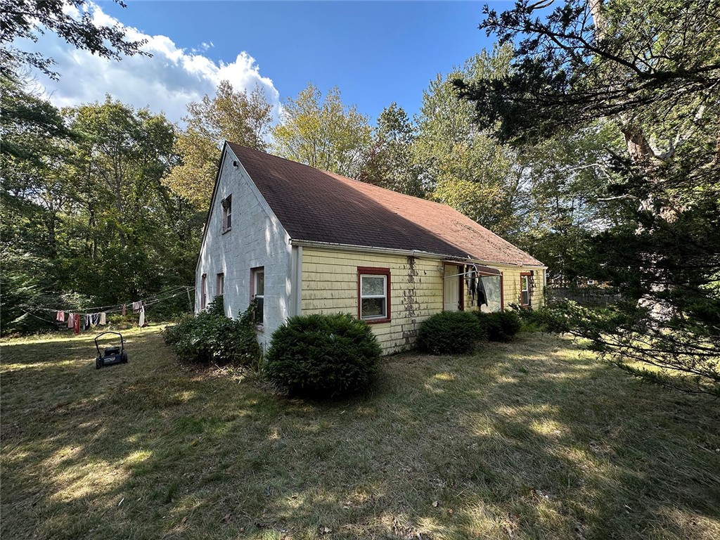 1663 Victory Highway Coventry, RI 02816 - Photo 3 of 8