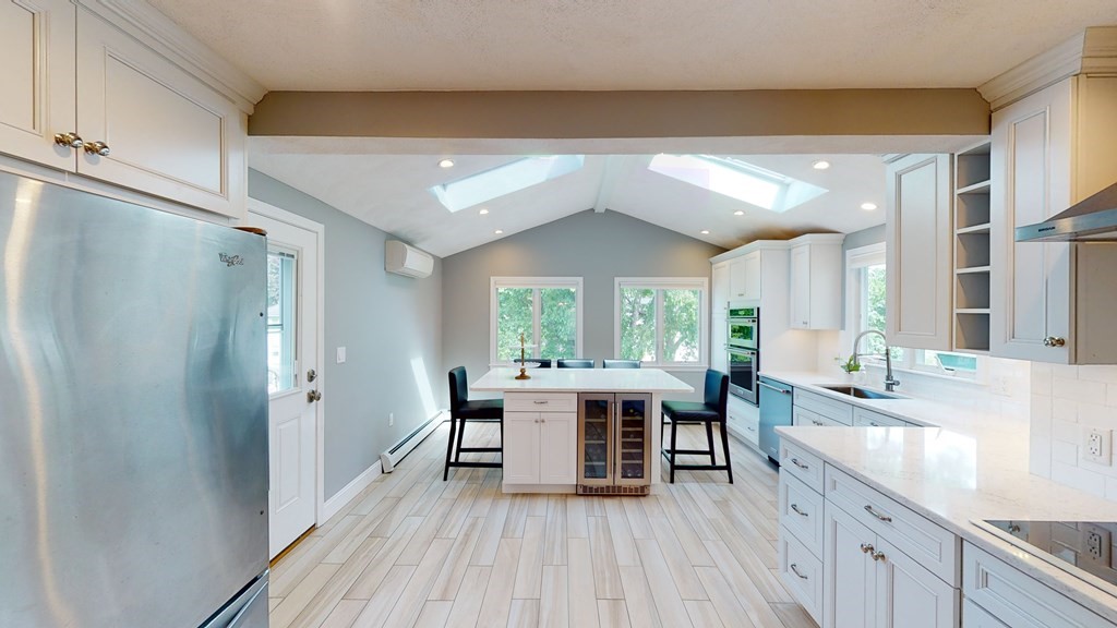 4 Overlook Road Stoneham, MA 02180 - Photo 5 of 21 Gallery Image 5