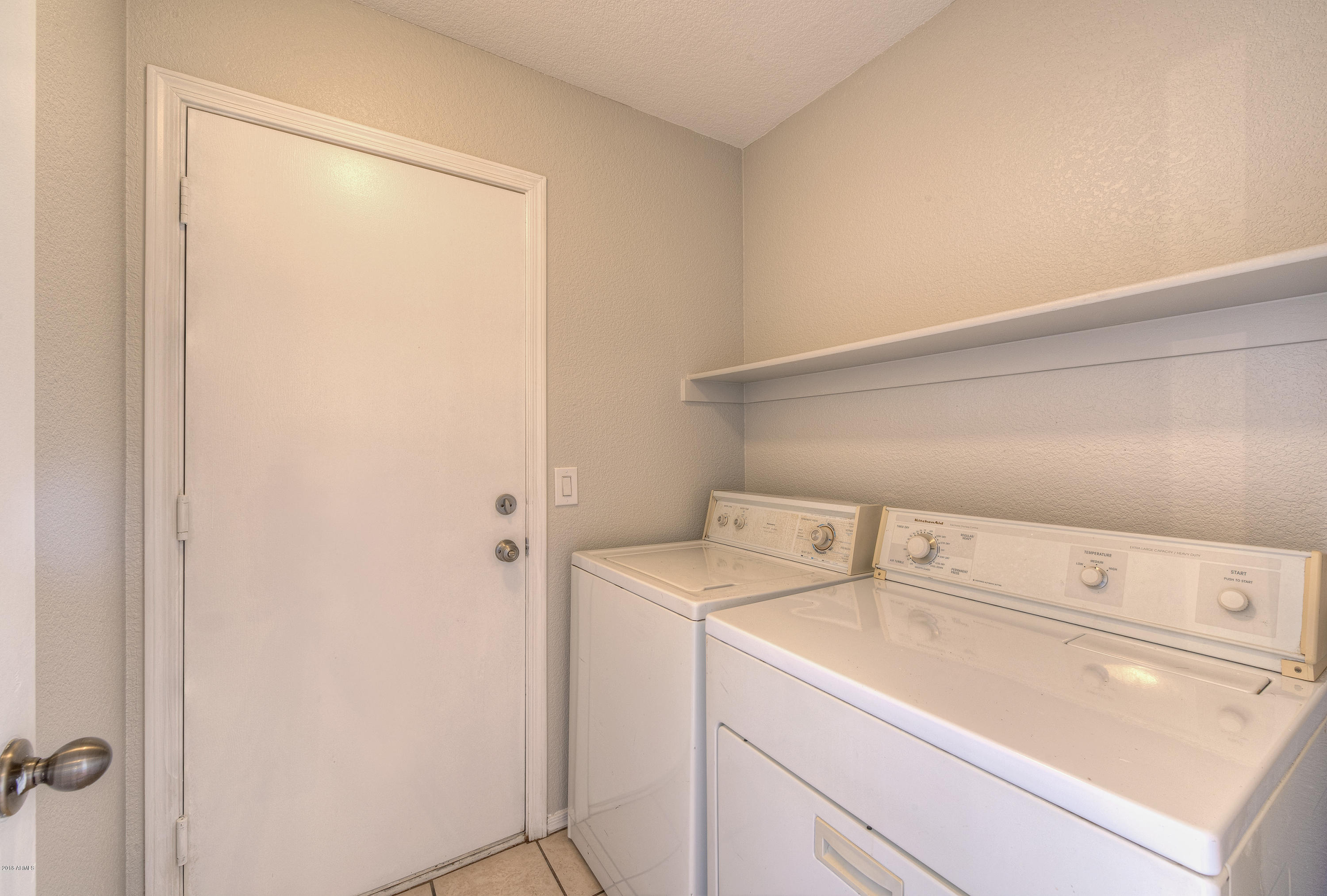 6408 West Cordes Road Phoenix, AZ 85043 - Photo 17 of 20 Laundry Room