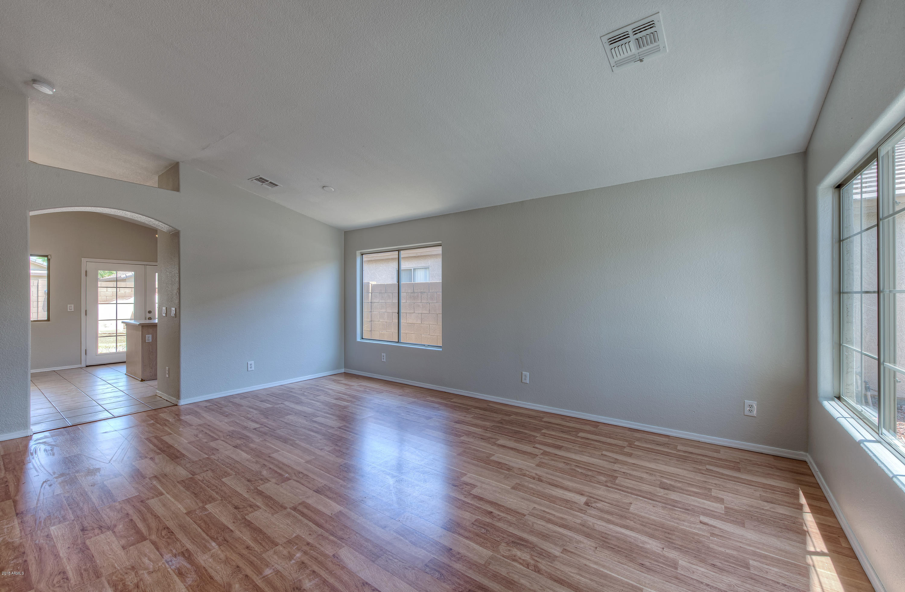 6408 West Cordes Road Phoenix, AZ 85043 - Photo 3 of 20 Living ~ Dining Room