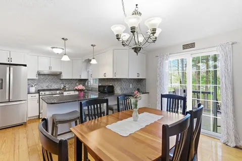 $472,000 | 200 Wellman Avenue, Unit 1, Chelmsford, MA 01863