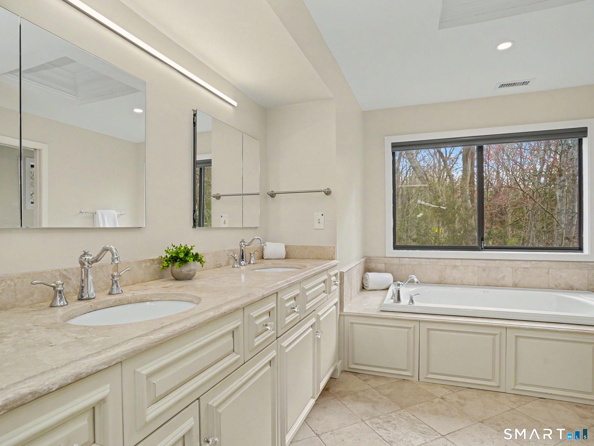 320 Chestnut Hill Road Stamford, CT 06903 - Photo 30 of 40