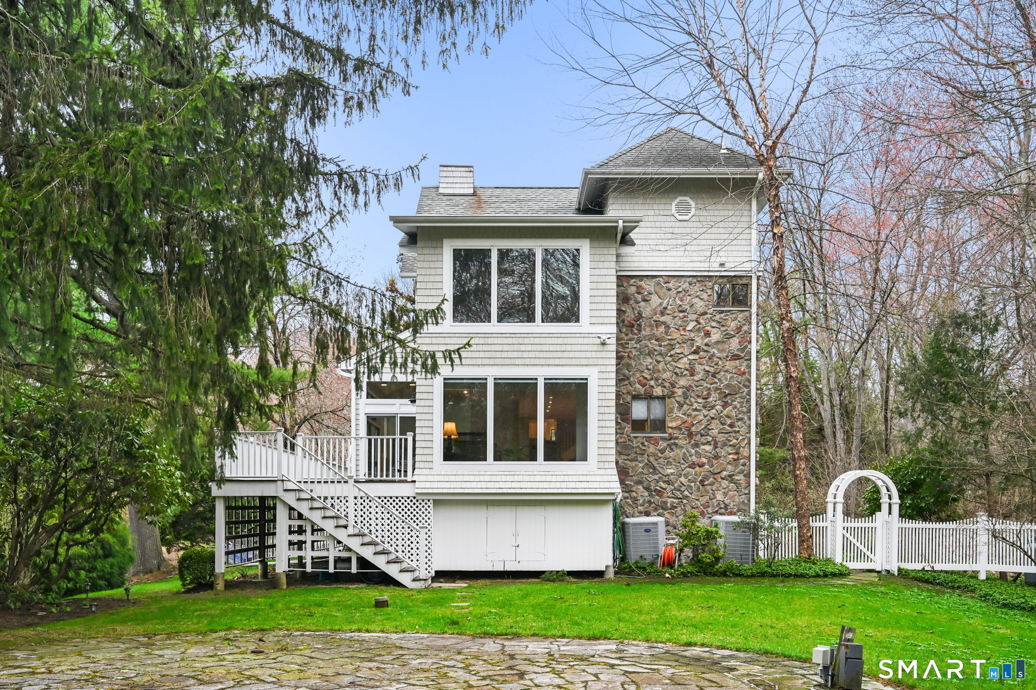 320 Chestnut Hill Road Stamford, CT 06903 - Photo 38 of 40