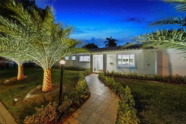 $1,625,000 | 11530 Northeast 7th Avenue, Biscayne Park, FL 33161