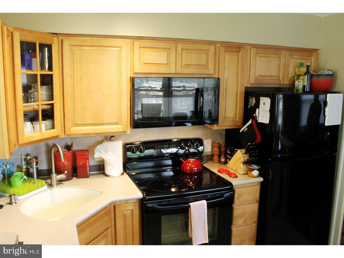 2136 Keith Road Abington, PA 19001 - Photo 7 of 18 Kitchen