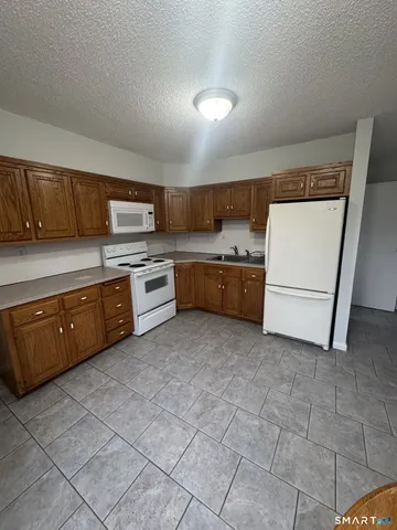 $1,800 | 191 Prospect Street, Southington, CT 06479