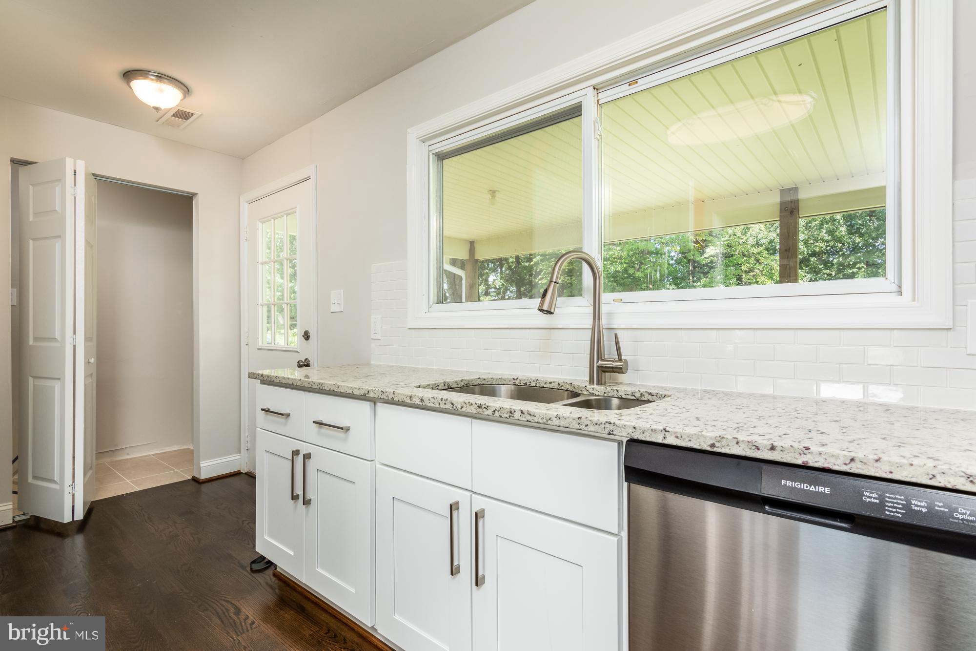 6639 St Barnabas Road Oxon Hill, MD 20745 - Photo 5 of 26 Kitchen