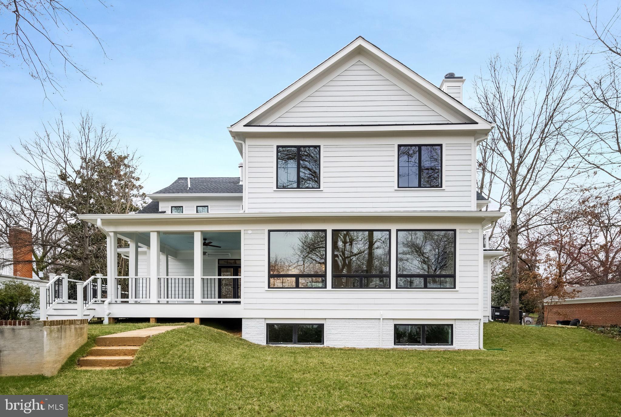 1102 Vassar Road Alexandria, VA 22314 - Photo 7 of 15