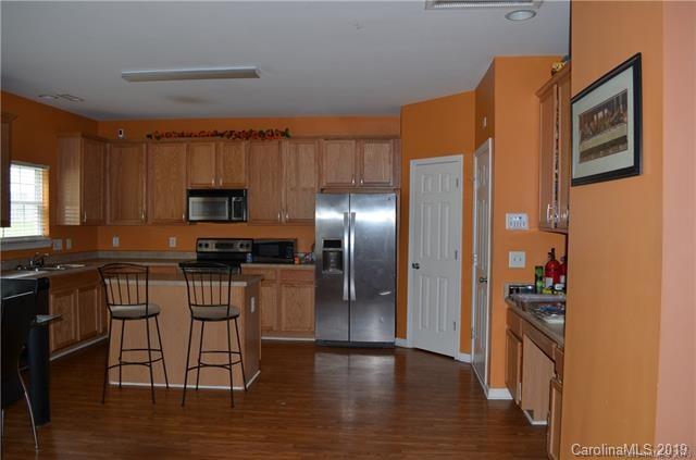 1526 Peachcroft Road Charlotte, NC 28216 - Photo 4 of 10