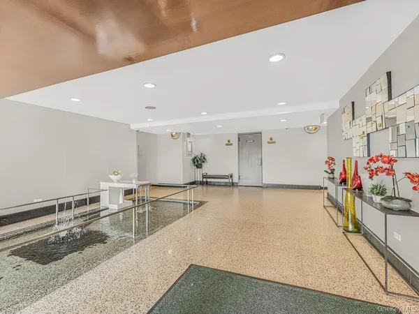 $315,000 | 3363 Sedgwick Avenue, Unit 4L | Kingsbridge Heights