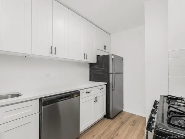 $315,000 | 3363 Sedgwick Avenue, Unit 4L | Kingsbridge Heights